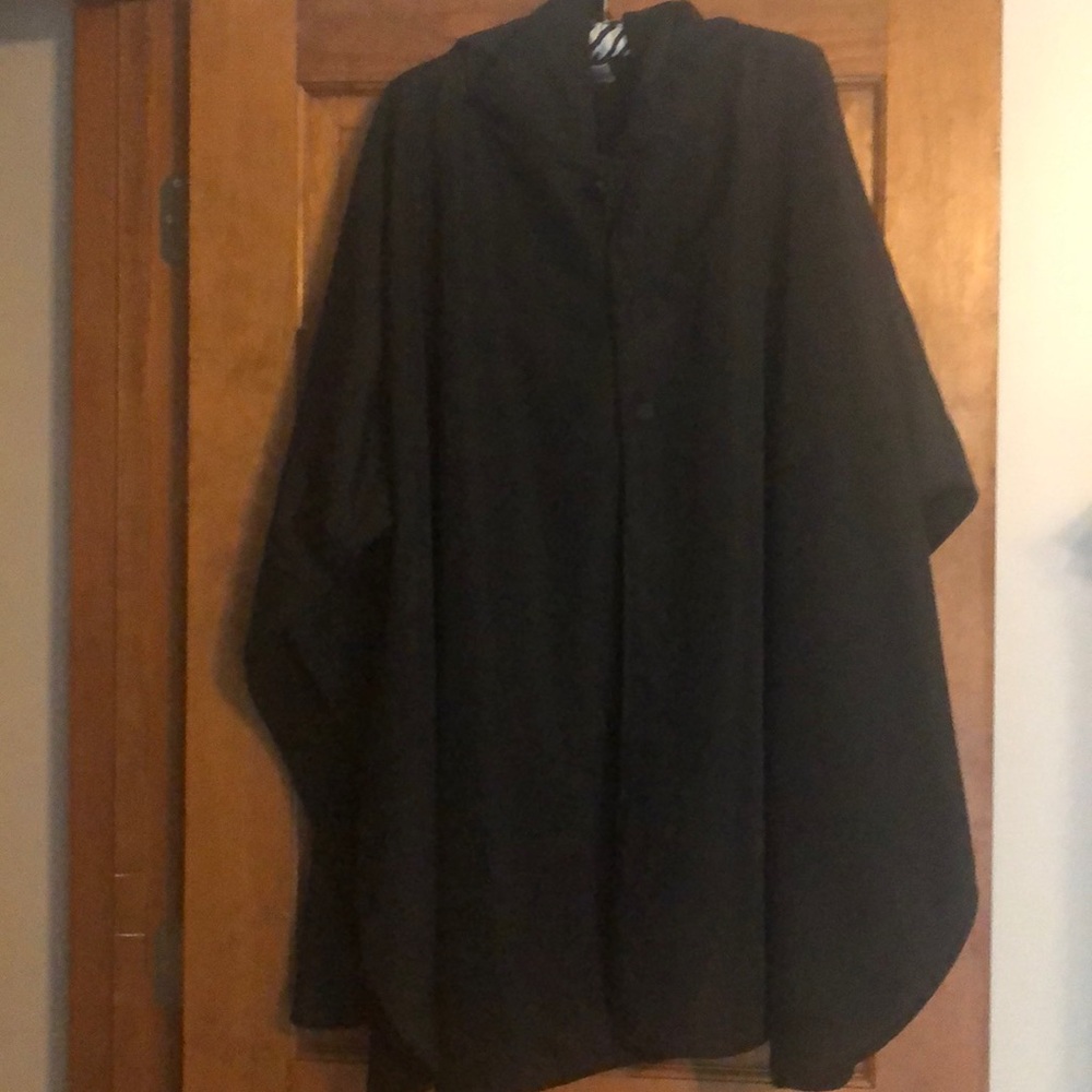 Black cape Reversible water repellent microfiber